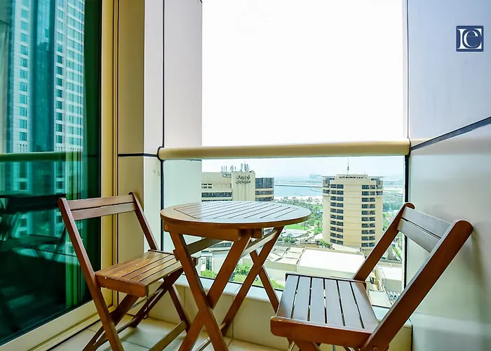 Luxury Escapes - Furnished Studio With Balcony In Royal Oceanic
