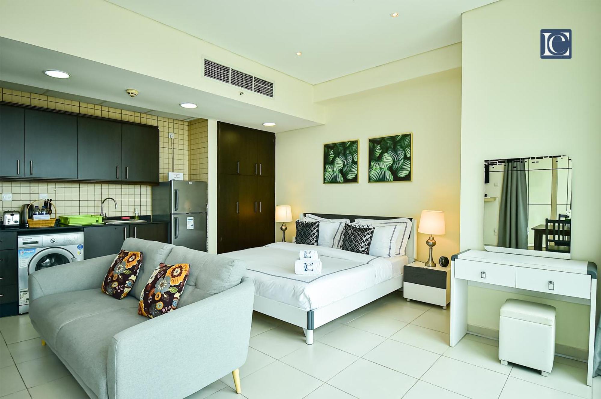 Luxury Escapes - Furnished With Balcony In Royal Oceanic Appartement