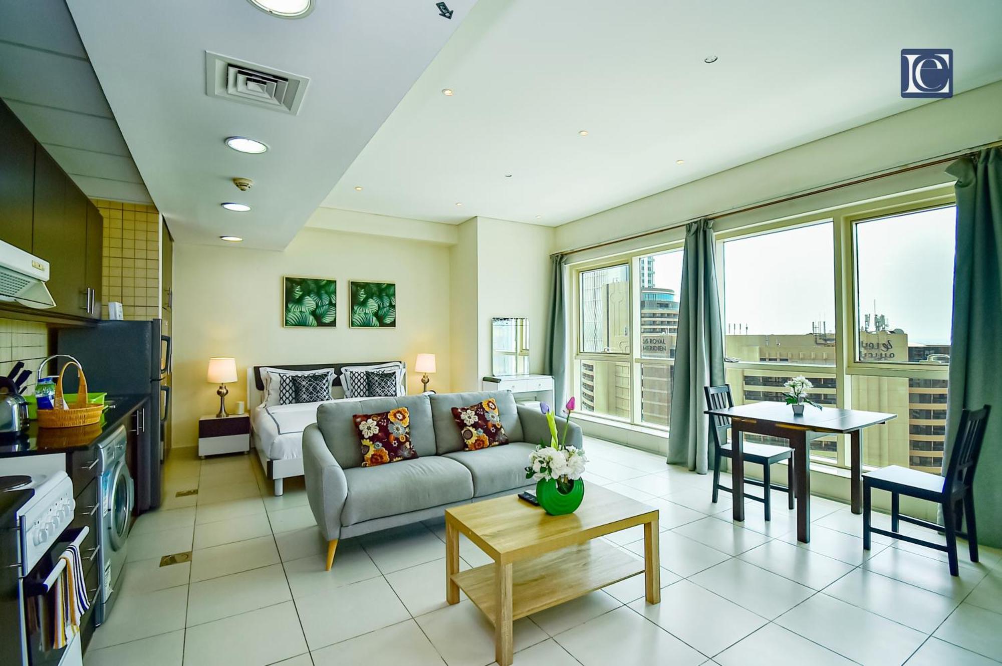 Luxury Escapes - Furnished With Balcony In Royal Oceanic Апартаменты Дубай